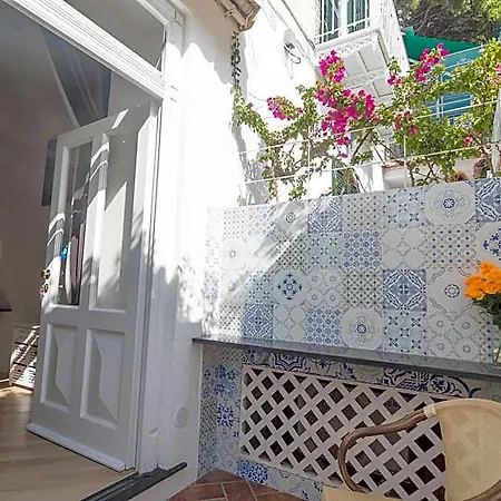 Il Veliero Family Run Bed & Breakfast 3*