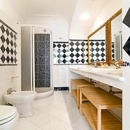 Il Veliero Family Run Bed & Breakfast 3*